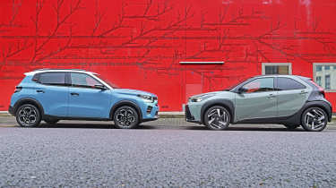 Toyota Aygo X и Citroen C3 в сравнении